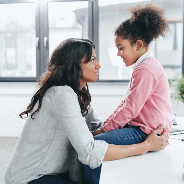 Kiedy dzieci kłamią. Dlaczego to robią i jak właściwie reagować.