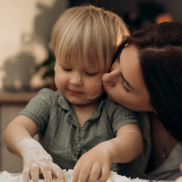 Slow parenting: Dlaczego powolne rodzicielstwo jest najlepszym prezentem dla Twoich dzieci