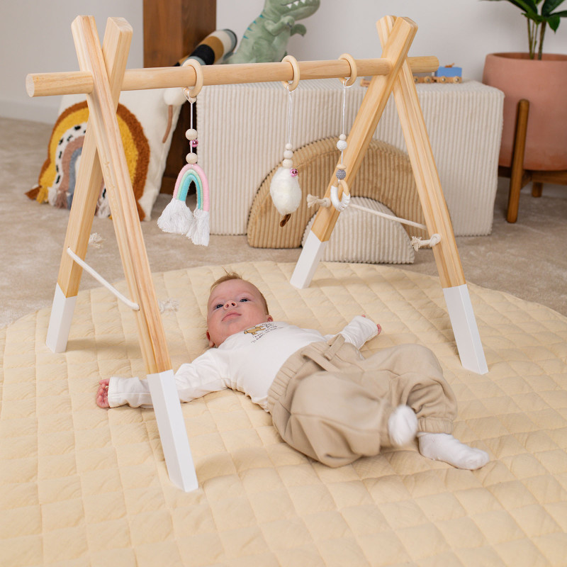 Drewniany pałąk dla niemowląt od dwóch miesięcy