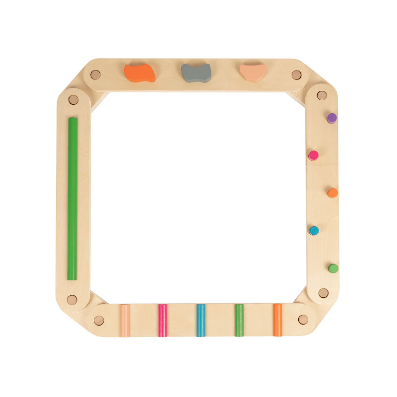 Montessoriańskie belki balansujące wspierają rozwój motoryki dużej