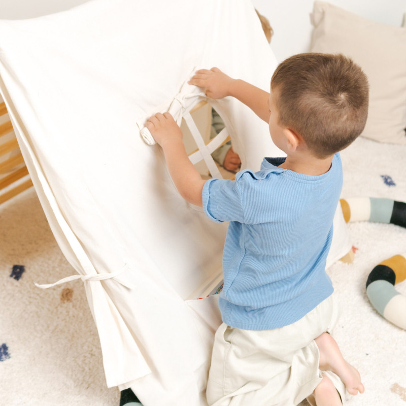 Zamienia trójkąt Piklera w namiot lub fortecę