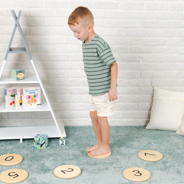 Dlaczego ważne jest, aby dzieci uczyły się w formie zabawy?