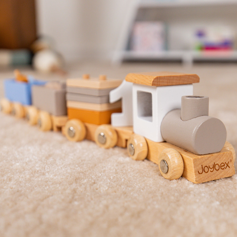 Drewniany pociąg z cyframi - Joybex