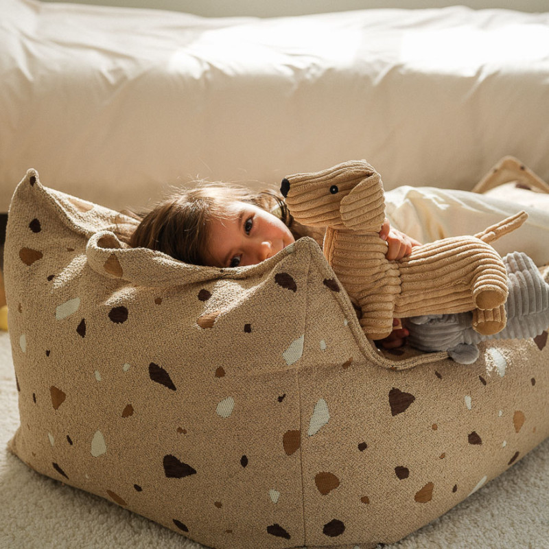 Fotelik dziecięcy – pufa Wigiwama® – Terrazzo Sand Beanbag Chair