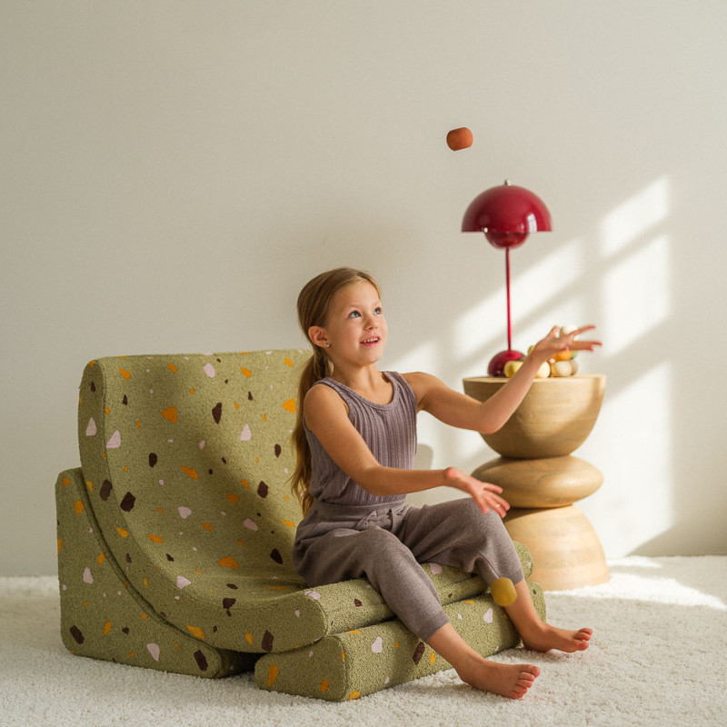 Rozkładany fotelik dziecięcy Wigiwama® – Terrazzo Moss Moon