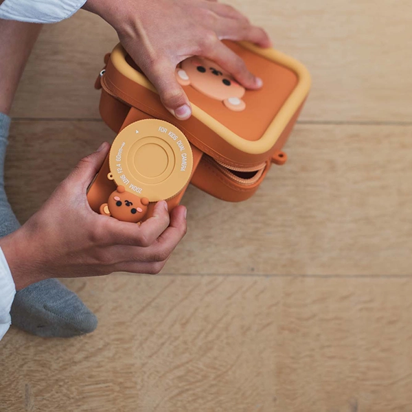 torba Zoofamily i aparat z bliska