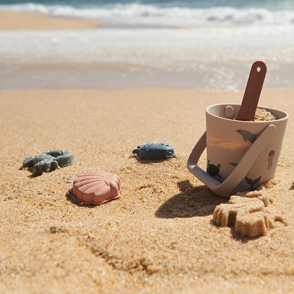 LIEWOOD plażowy zestaw foremek z wiaderkiem Gilma Sea Creature Sandy