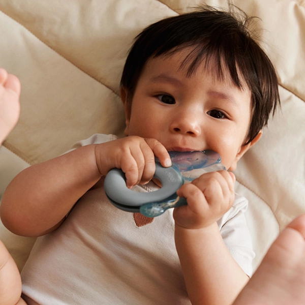 LIEWOOD chłodzący gryzak Rita słonik 2 szt. Sandy / Dove blue