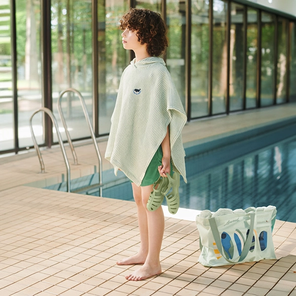 LIEWOOD ponczo Paco Embroidery Peppermint / Creme de la creme