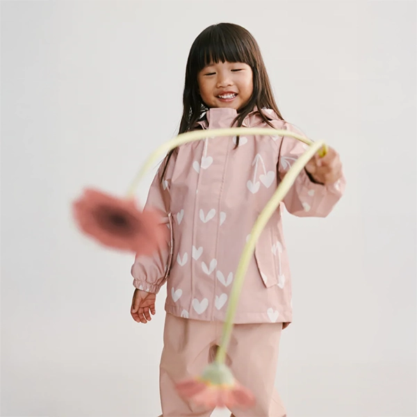 LIEWOOD wodoodporny zestaw Pedia – kurtka i spodnie Sweethearts / Pale tuscany